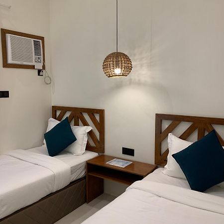 Bahandi Hotel 卢纳将军城 外观 照片