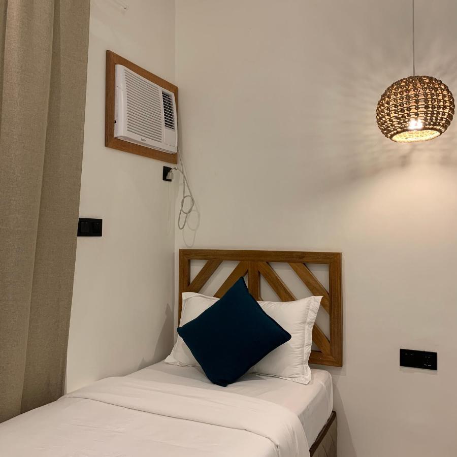 Bahandi Hotel 卢纳将军城 外观 照片