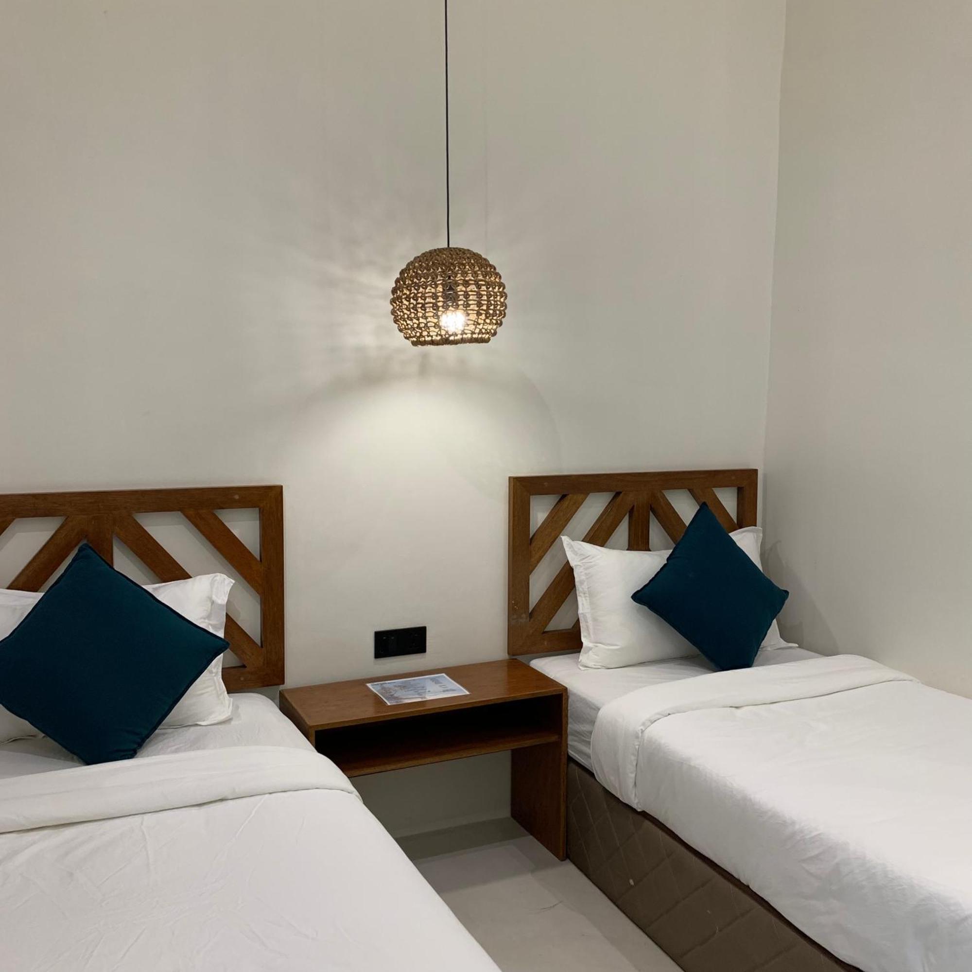 Bahandi Hotel 卢纳将军城 外观 照片