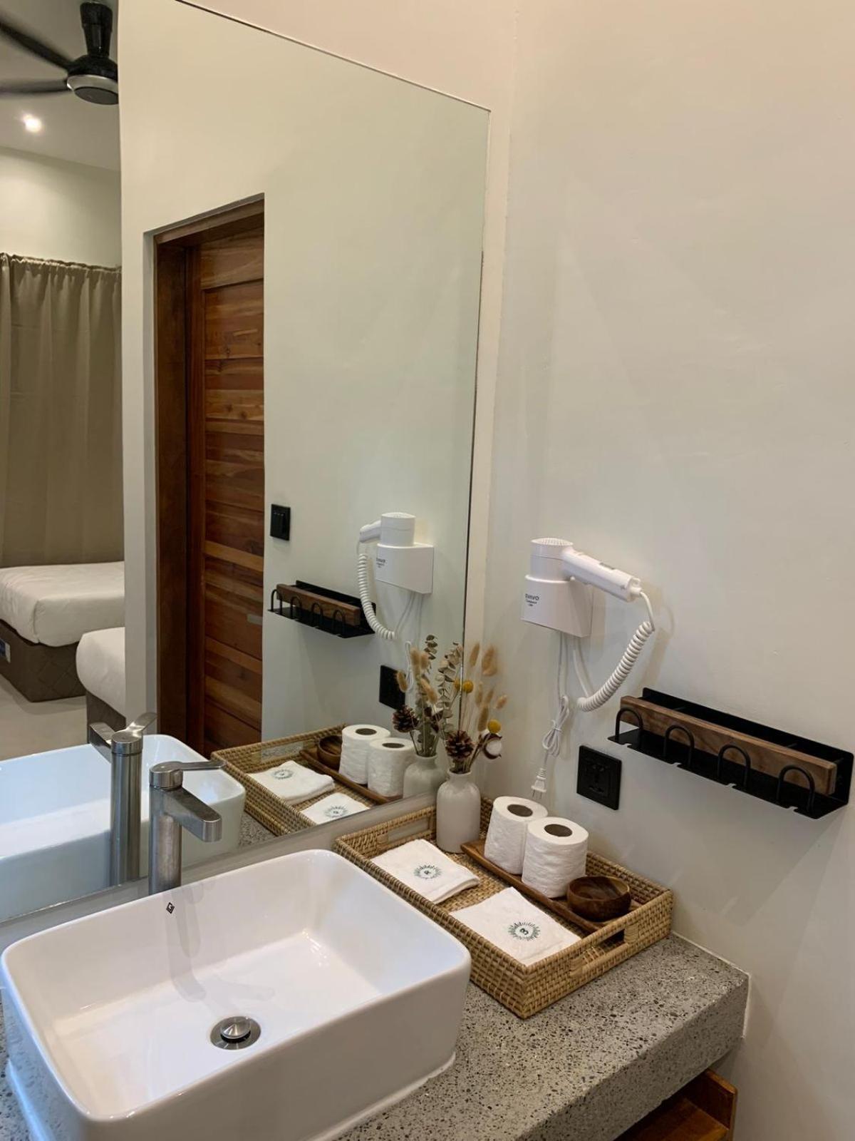 Bahandi Hotel 卢纳将军城 外观 照片